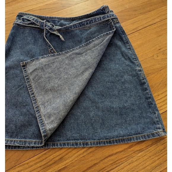 Urban Outfitters Wrap A-line Denim Skirt - Size M - Picture 5 of 7